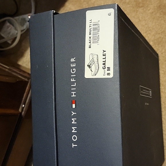 Tommy Hilfiger Wedge Sandala..EUC! - Picture 6 of 6